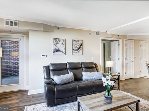 1276 N Wayne Street 606, Arlington VA 22201