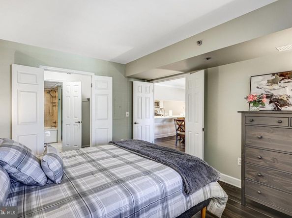 1276 N Wayne Street 606, Arlington VA 22201