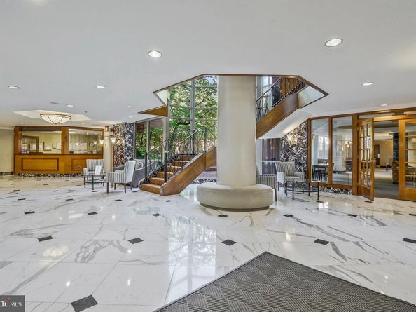 1276 N Wayne Street 606, Arlington VA 22201