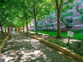 1276 N Wayne Street 606, Arlington VA 22201