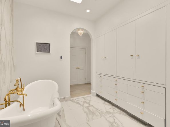 3249 P Street NW, Washington DC 20007