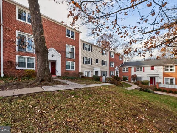 4617 28TH Road S B, Arlington VA 22206