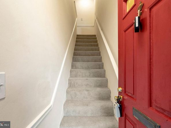 4617 28TH Road S B, Arlington VA 22206