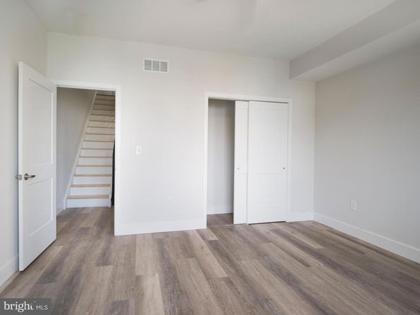 303 Fountain Street, Philadelphia PA 19128