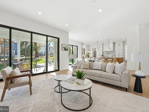 612 Gibson Circle SW, Vienna VA 22180