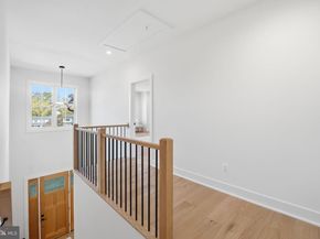 612 Gibson Circle SW, Vienna VA 22180