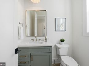 612 Gibson Circle SW, Vienna VA 22180