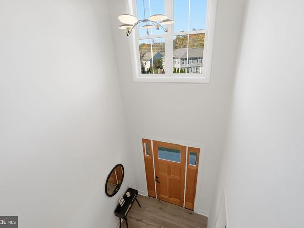 612 Gibson Circle SW, Vienna VA 22180