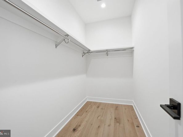 612 Gibson Circle SW, Vienna VA 22180