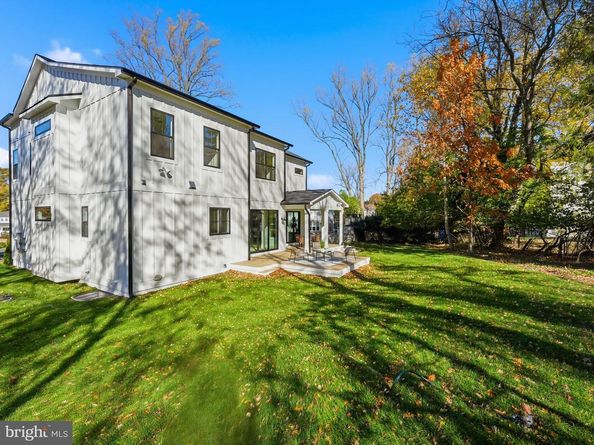 612 Gibson Circle SW, Vienna VA 22180