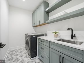 612 Gibson Circle SW, Vienna VA 22180