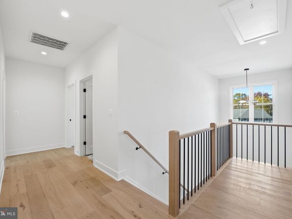 612 Gibson Circle SW, Vienna VA 22180