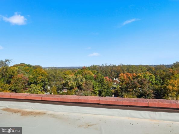 4390 Lorcom Lane 402, Arlington VA 22207