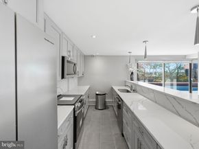 4390 Lorcom Lane 402, Arlington VA 22207