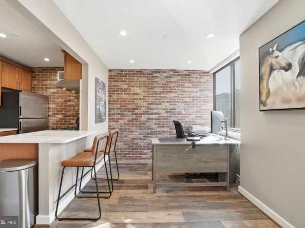 4390 Lorcom Lane 402, Arlington VA 22207