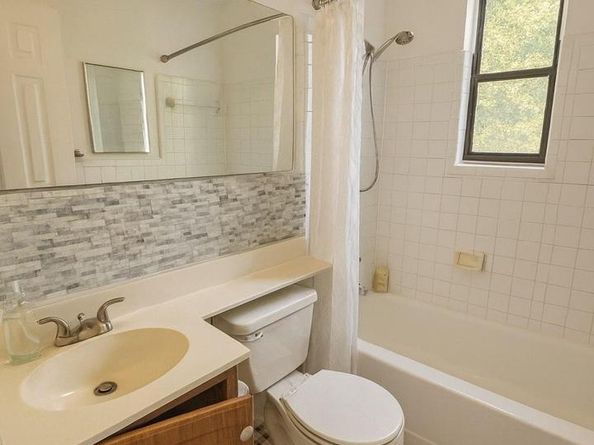 4725 1st Street SW 303, Washington DC 20032