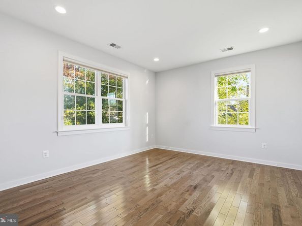 2302 Westmoreland Street, Falls Church VA 22046