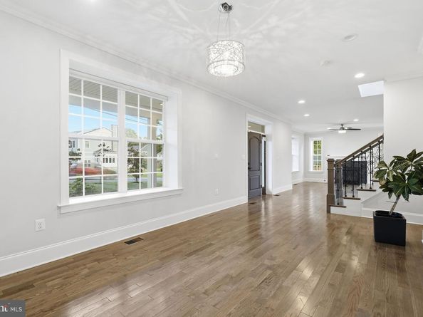 2302 Westmoreland Street, Falls Church VA 22046