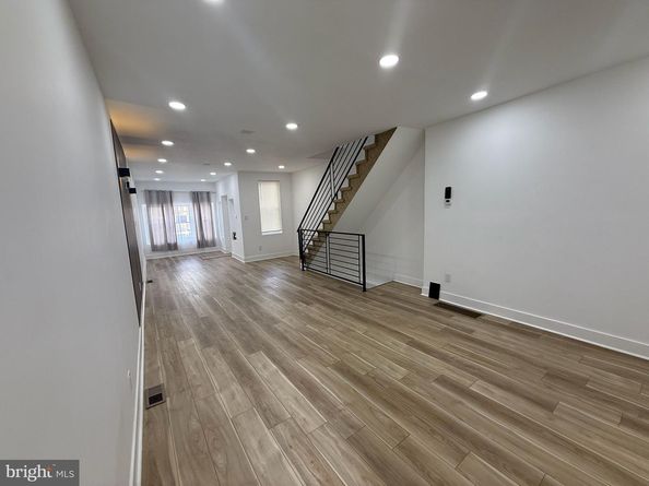 894 E Sanger Street, Philadelphia PA 19124