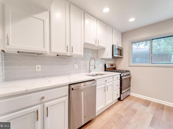 51 Skyhill Road 202, Alexandria VA 22314