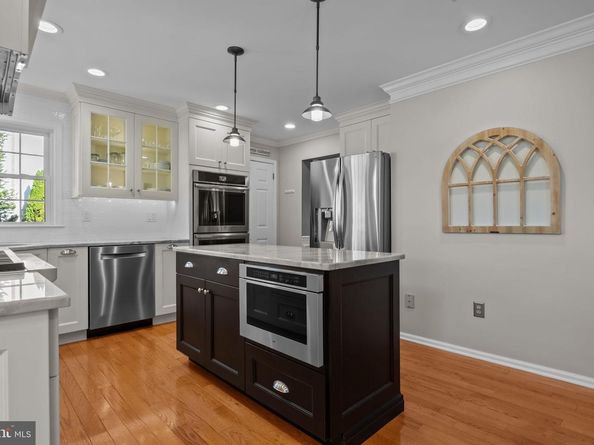 9 Tulip Drive, Newtown PA 18940