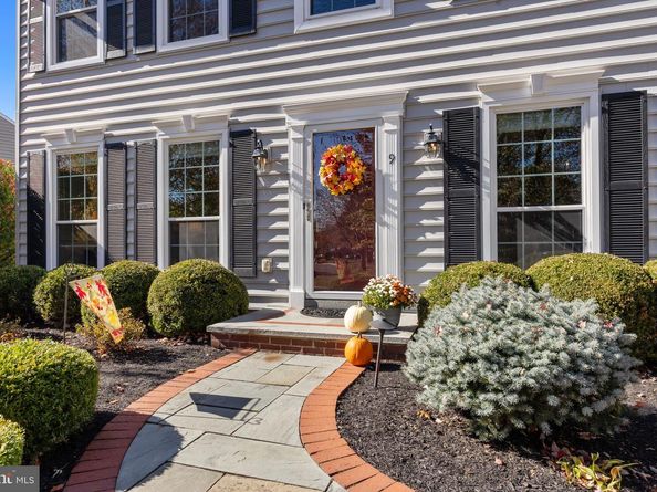 9 Tulip Drive, Newtown PA 18940