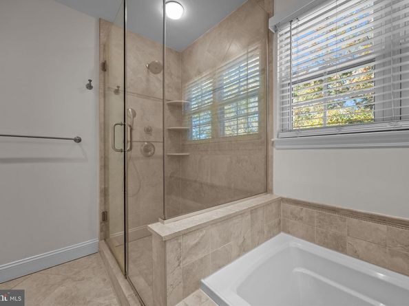 9 Tulip Drive, Newtown PA 18940