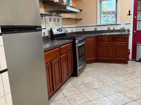 2213 S Mildred Street, Philadelphia PA 19148