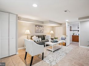 965 N Kentucky Street, Arlington VA 22205
