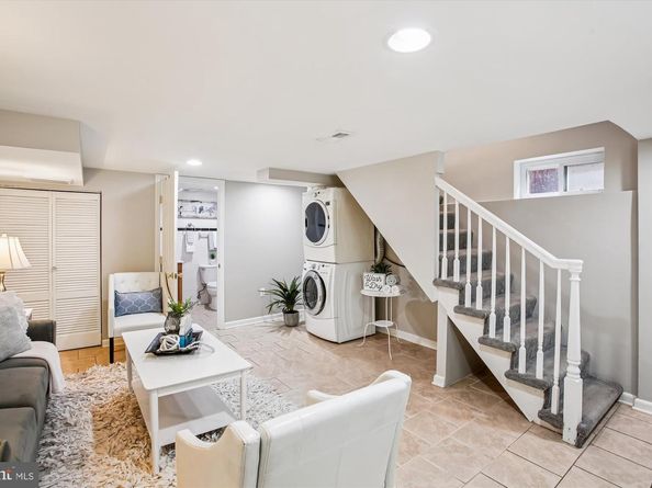 965 N Kentucky Street, Arlington VA 22205