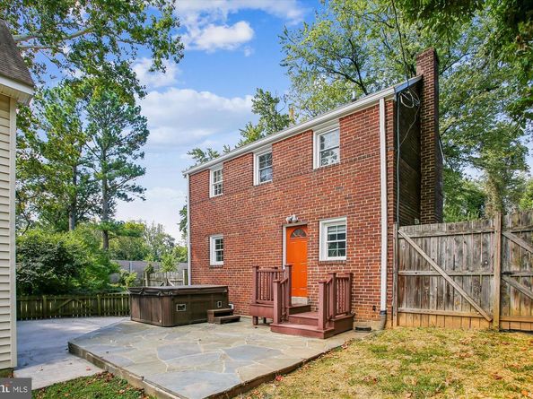 965 N Kentucky Street, Arlington VA 22205