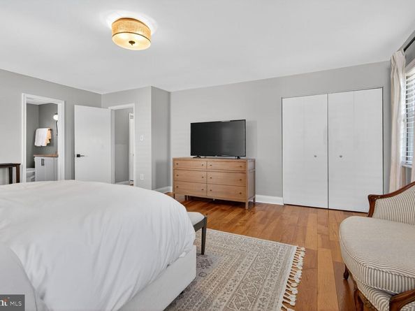 2607 Washington Boulevard, Arlington VA 22201