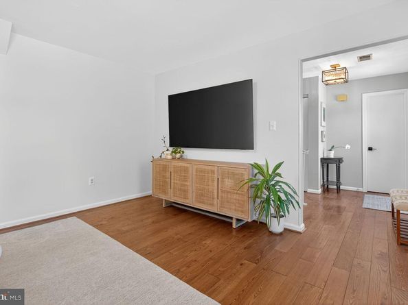 2607 Washington Boulevard, Arlington VA 22201