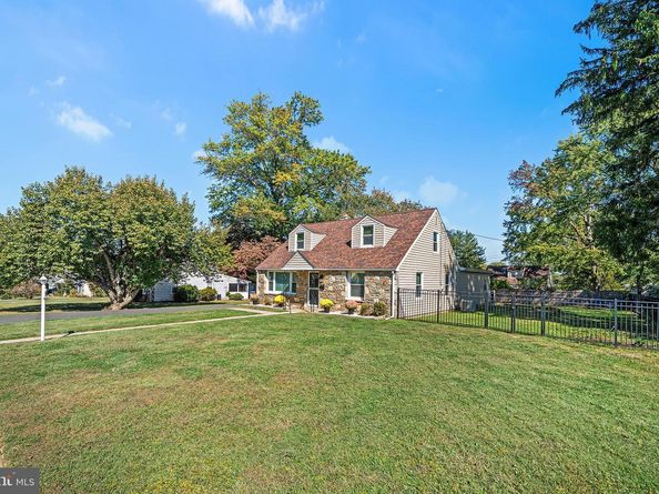 1203 Wedgewood Road, Flourtown PA 19031