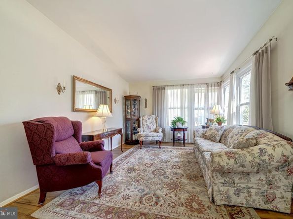 7124 Wade Place, Falls Church VA 22042