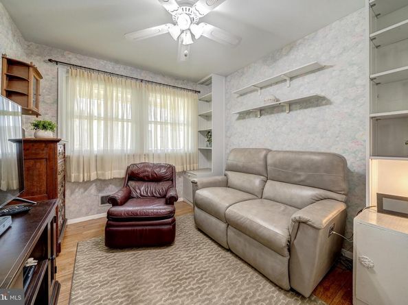 7124 Wade Place, Falls Church VA 22042