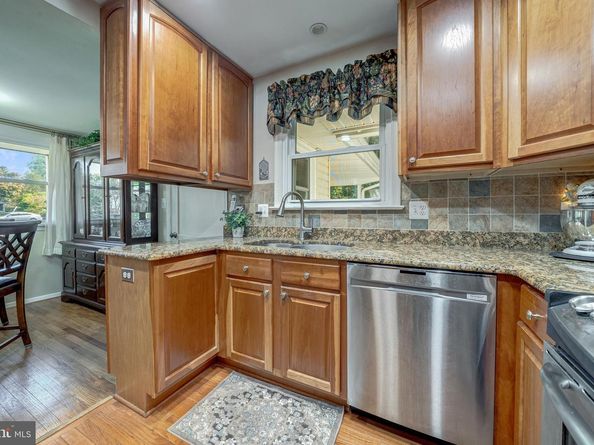 7124 Wade Place, Falls Church VA 22042