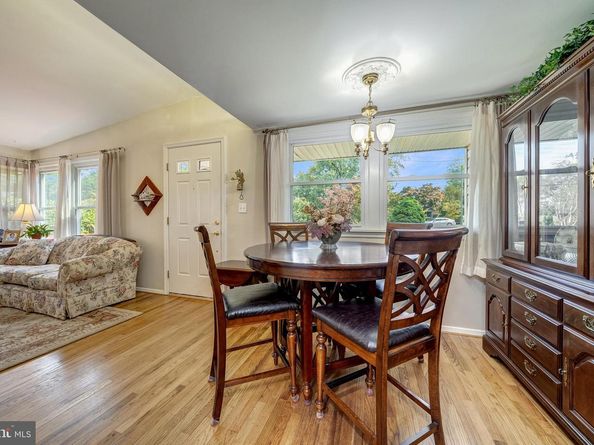 7124 Wade Place, Falls Church VA 22042