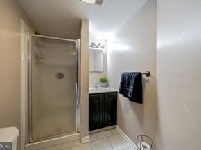 7124 Wade Place, Falls Church VA 22042