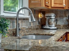 7124 Wade Place, Falls Church VA 22042