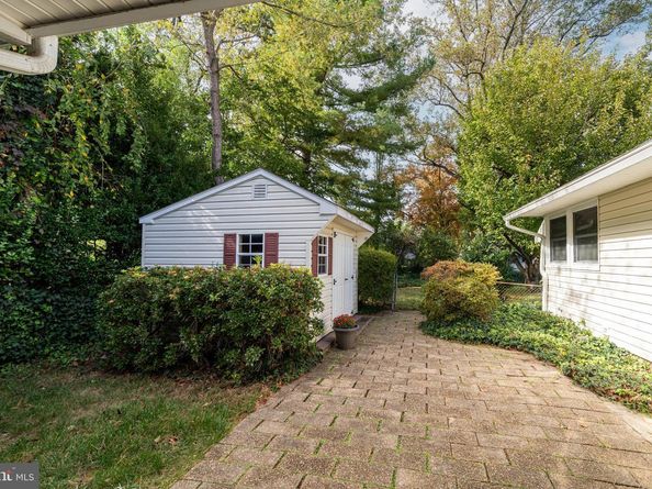 7124 Wade Place, Falls Church VA 22042