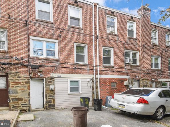 1345 Park Lane, Darby PA 19023
