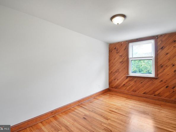1345 Park Lane, Darby PA 19023