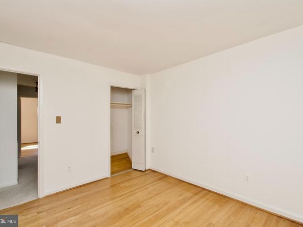 2417 Falls Place Court, Falls Church VA 22043