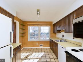 2417 Falls Place Court, Falls Church VA 22043