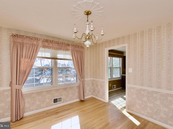 2417 Falls Place Court, Falls Church VA 22043