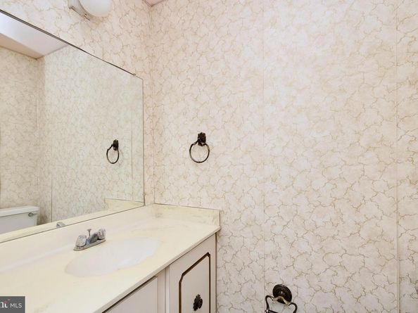 2417 Falls Place Court, Falls Church VA 22043