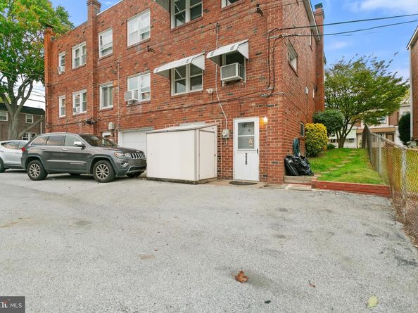 238 Jackson Avenue, Collingdale PA 19023