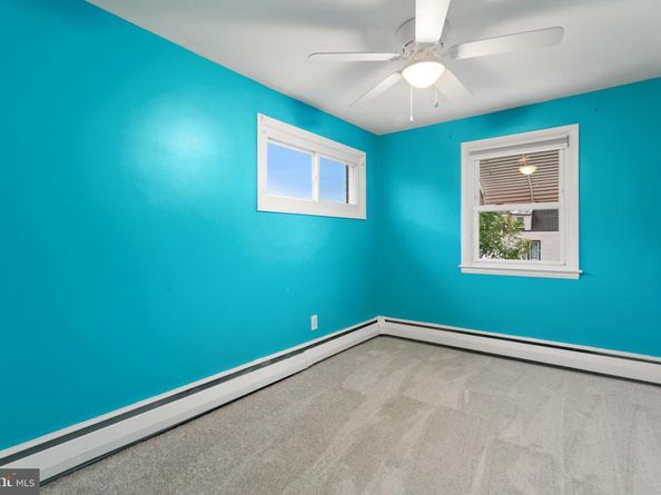 238 Jackson Avenue, Collingdale PA 19023