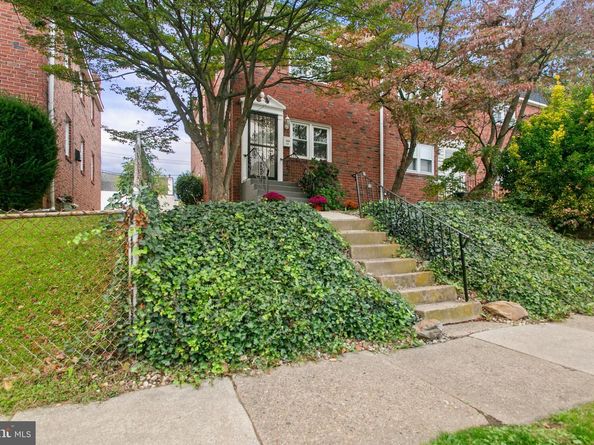 238 Jackson Avenue, Collingdale PA 19023